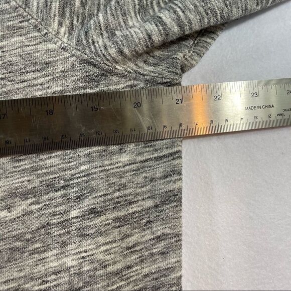 Hard Rock Cafe Sweatshirt with back zip detail - Picture 5 of 5